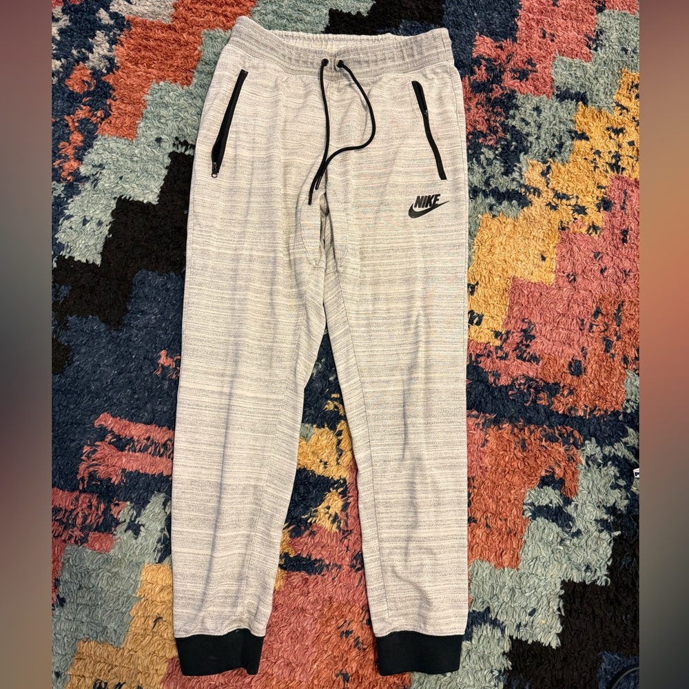 Nike Men’s Joggers Size Medium